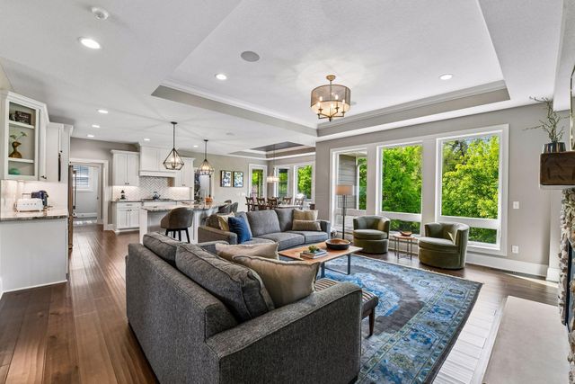 9264 Hawkcrest Court, Chanhassen, MN 55317