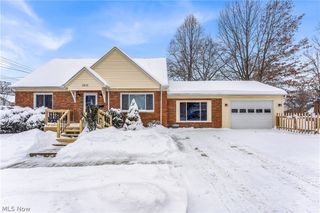 1910 9th Street, Cuyahoga Falls, OH 44221