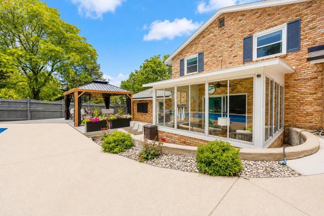 17965 Bolter LANE, Brookfield, WI 53045