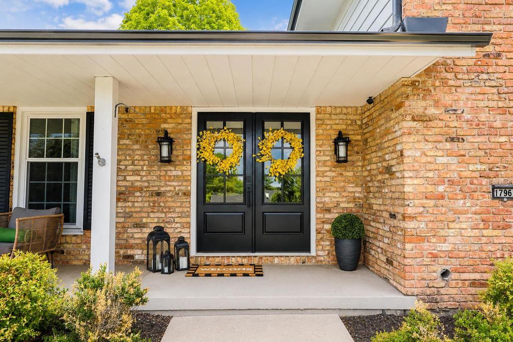 17965 Bolter LANE, Brookfield, WI 53045