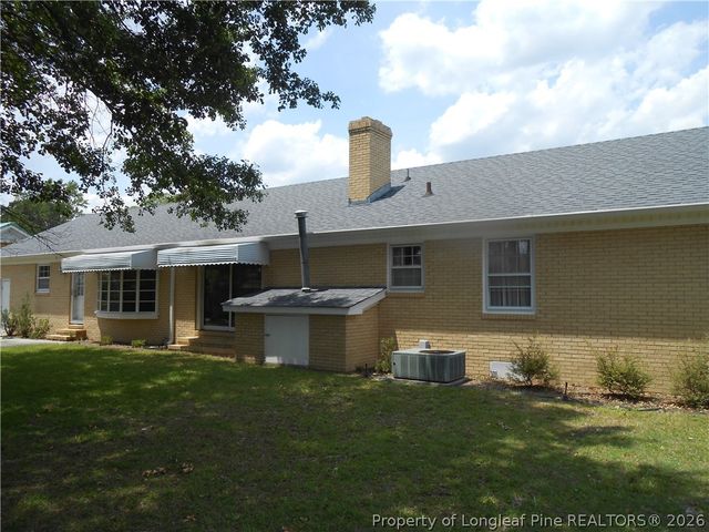 305 W 32 Street, Lumberton, NC 28358