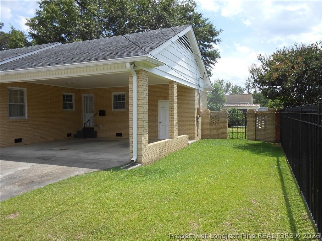 305 W 32 Street, Lumberton, NC 28358 — photo 3