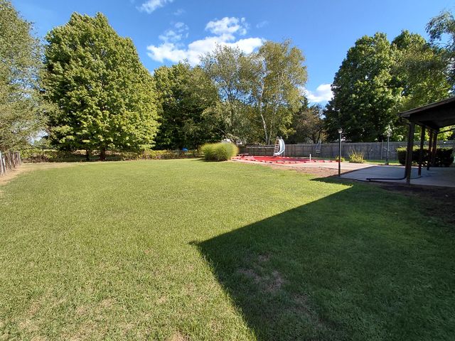 31715 30th Street, Paw Paw, MI 49079