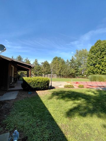 31715 30th Street, Paw Paw, MI 49079