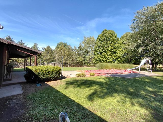 31715 30th Street, Paw Paw, MI 49079