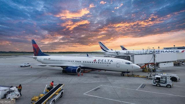 4436 Manor Hill Drive, Union City, GA 30291