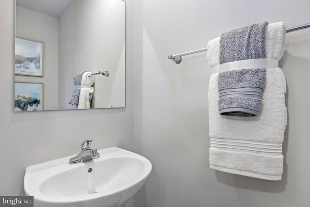 1102 MUTUAL DR, Inwood, WV 25428