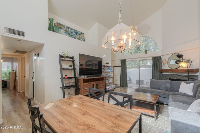 2100 W LEMON TREE Place 3, Chandler, AZ 85224