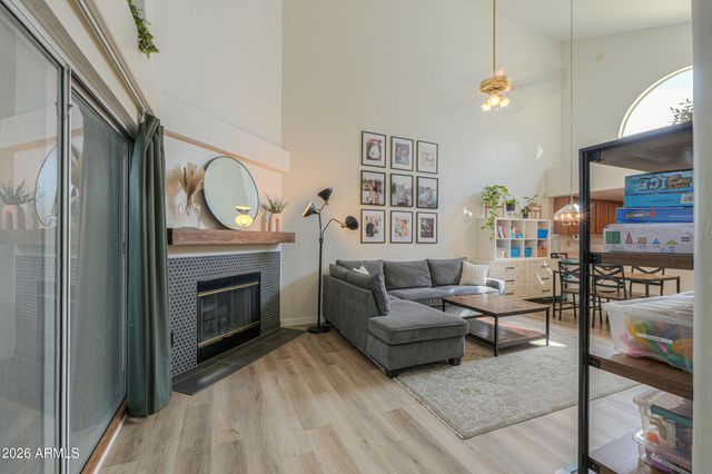 2100 W LEMON TREE Place 3, Chandler, AZ 85224