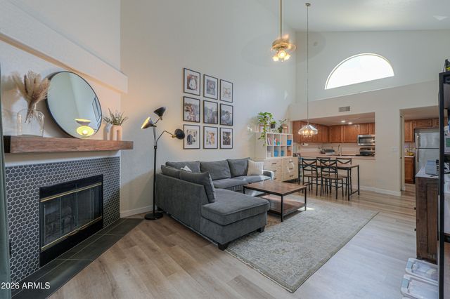 2100 W LEMON TREE Place 3, Chandler, AZ 85224