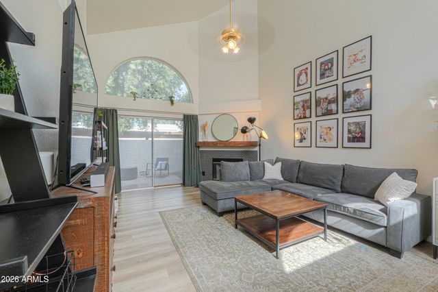 2100 W LEMON TREE Place 3, Chandler, AZ 85224