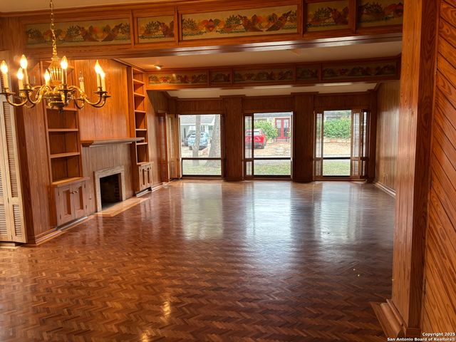 1049 Allen Ave., New Braunfels, TX 78006