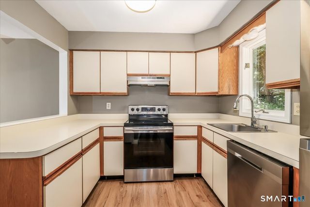 52 Twin Oaks 52, New Milford, CT 06776