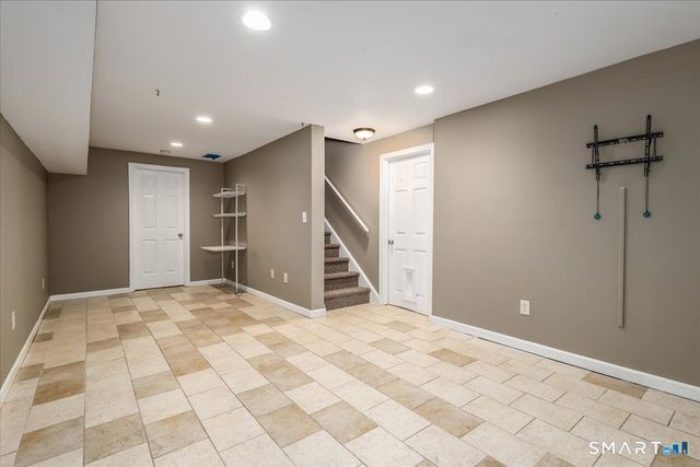 52 Twin Oaks 52, New Milford, CT 06776