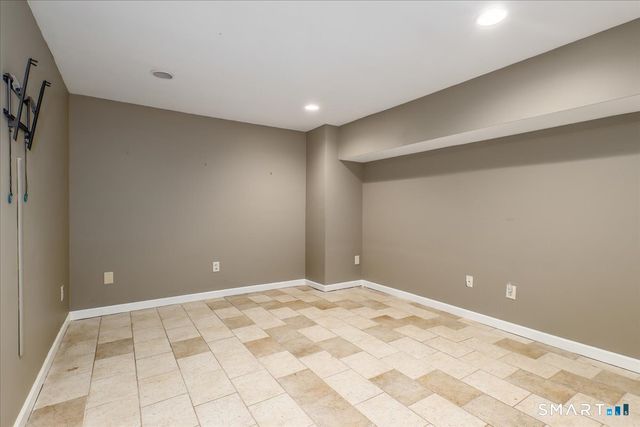 52 Twin Oaks 52, New Milford, CT 06776
