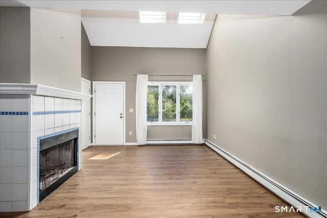 52 Twin Oaks 52, New Milford, CT 06776
