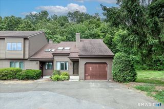 52 Twin Oaks 52, New Milford, CT 06776