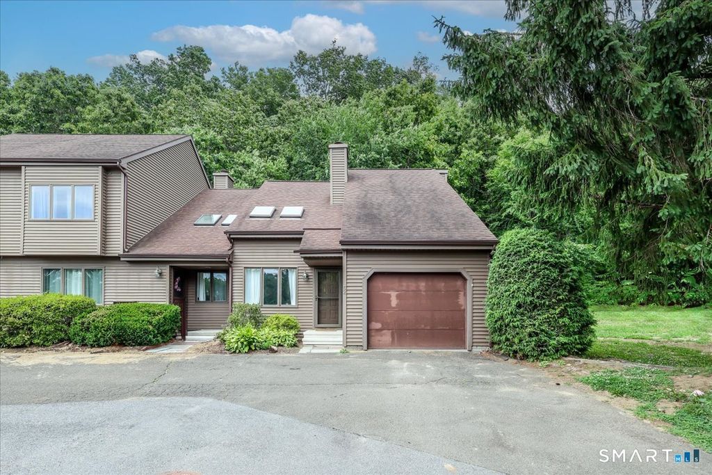 52 Twin Oaks 52, New Milford, CT 06776