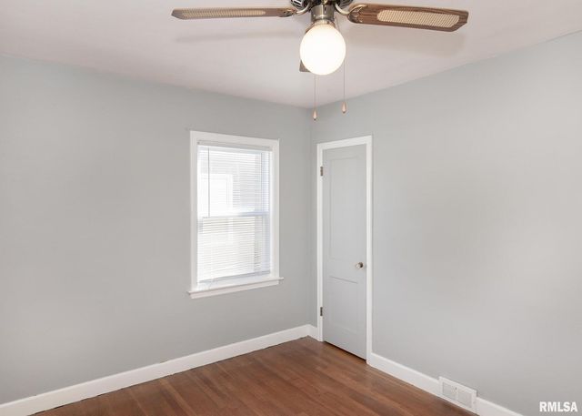 3017 BELLEVUE Avenue, Bettendorf, IA 52722