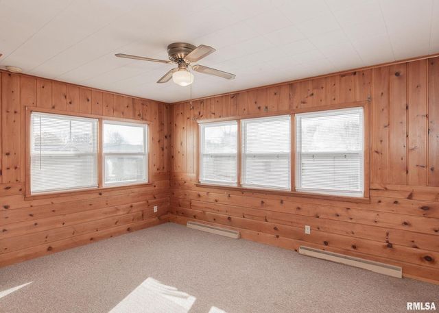 3017 BELLEVUE Avenue, Bettendorf, IA 52722