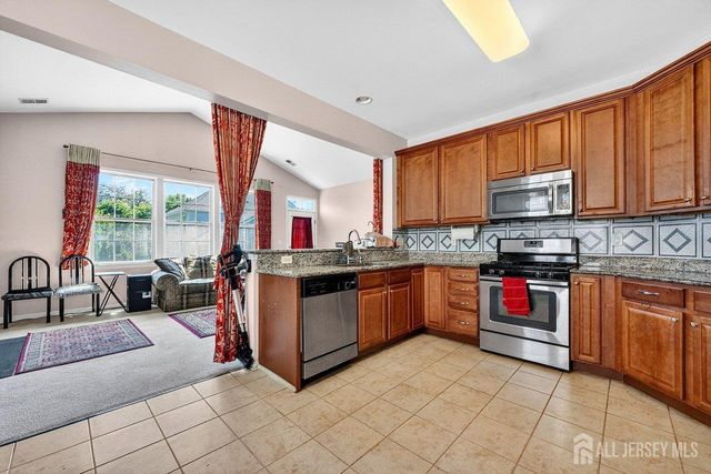 50 NE Dahlia Court, Piscataway, NJ 08854