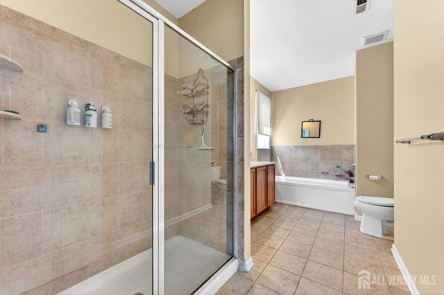 50 NE Dahlia Court, Piscataway, NJ 08854