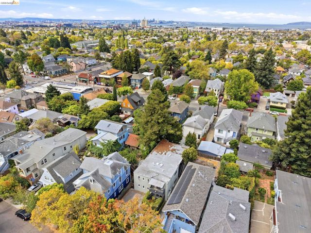 2922 Otis St, Berkeley, CA 94703