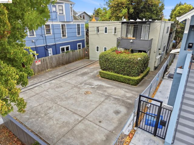 2922 Otis St, Berkeley, CA 94703