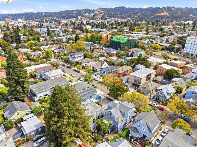 2922 Otis St, Berkeley, CA 94703