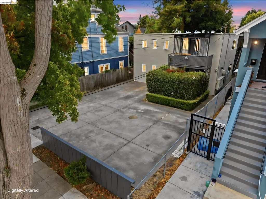 2922 Otis St, Berkeley, CA 94703