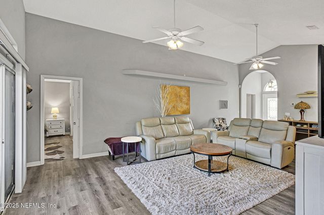 20 WOODHOLME Lane, Palm Coast, FL 32164