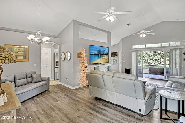 20 WOODHOLME Lane, Palm Coast, FL 32164