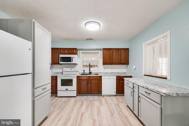 1138 LAKEVIEW DR, Stafford, VA 22556