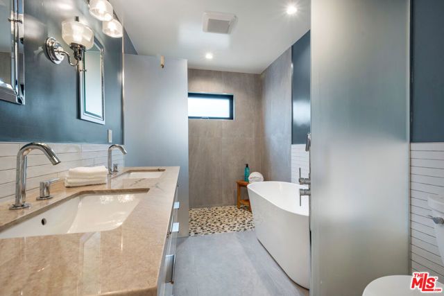 3558 S Muirfield Road, Los Angeles, CA 90016