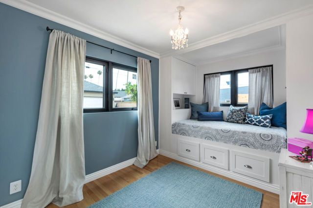 3558 S Muirfield Road, Los Angeles, CA 90016