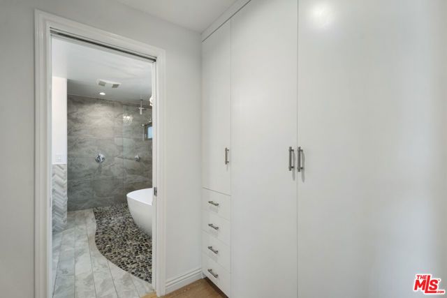 3558 S Muirfield Road, Los Angeles, CA 90016