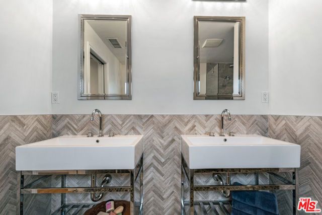 3558 S Muirfield Road, Los Angeles, CA 90016