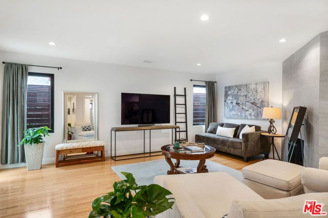 3558 S Muirfield Road, Los Angeles, CA 90016