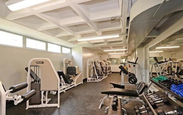 152-18 Union Turnpike 8S, Flushing, NY 11367