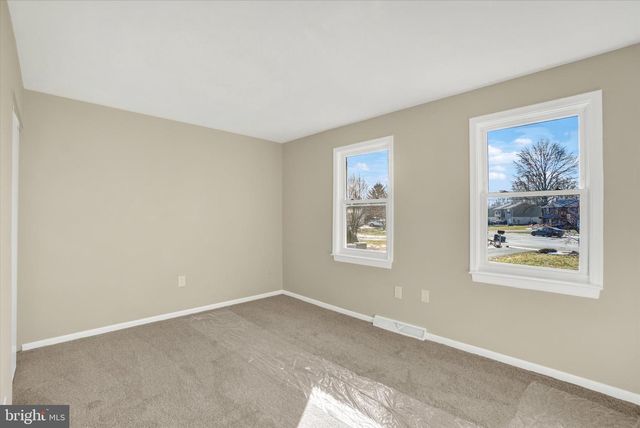 3046 GREENFIELD DR, Dover, PA 17315