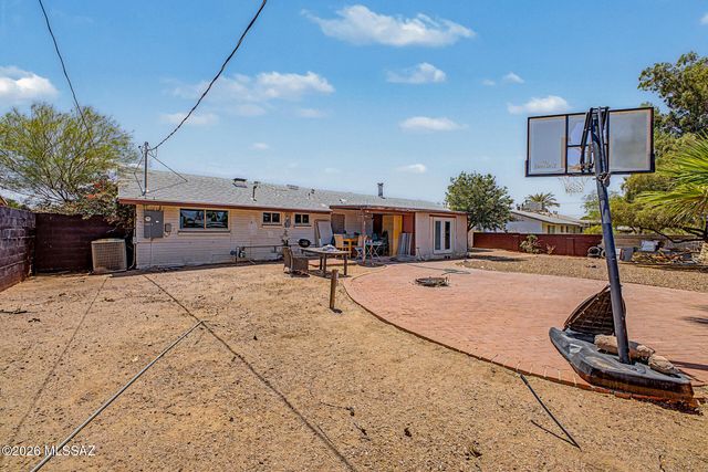 6241 E 34th Street, Tucson, AZ 85711