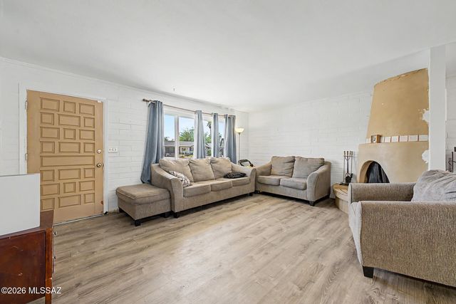 6241 E 34th Street, Tucson, AZ 85711