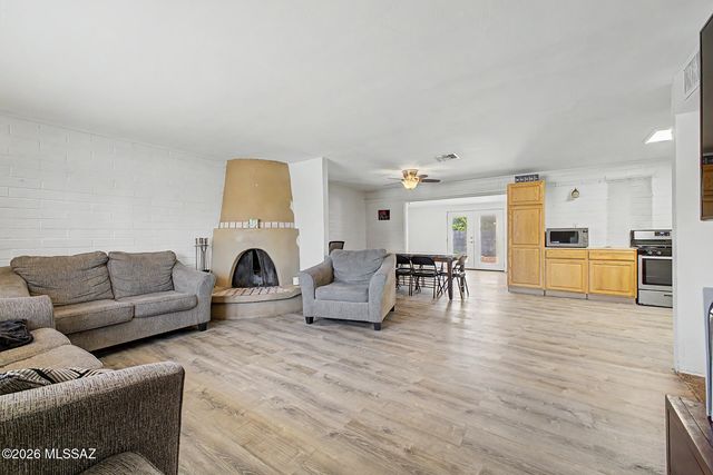 6241 E 34th Street, Tucson, AZ 85711
