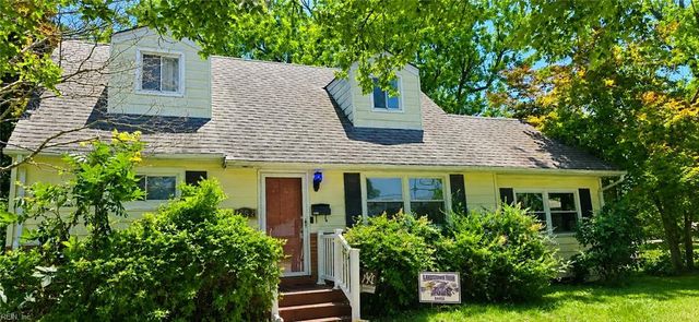 4757 Deerfield LN, Virginia Beach, VA 23455
