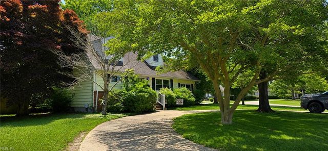 4757 Deerfield LN, Virginia Beach, VA 23455