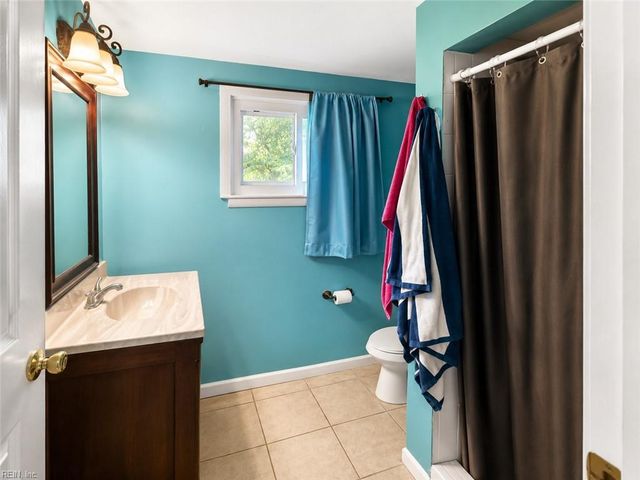 4757 Deerfield LN, Virginia Beach, VA 23455