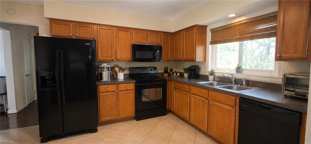 4757 Deerfield LN, Virginia Beach, VA 23455
