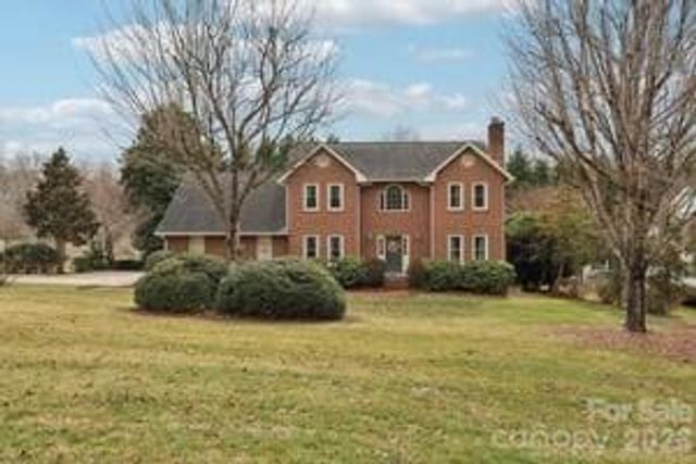 113 Forest Avenue NE, Valdese, NC 28690