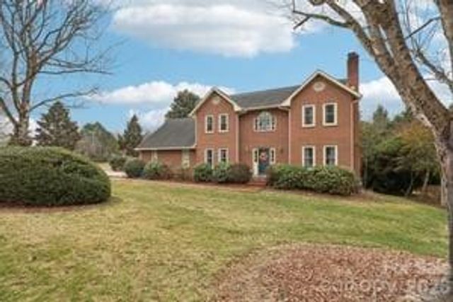 113 Forest Avenue NE, Valdese, NC 28690