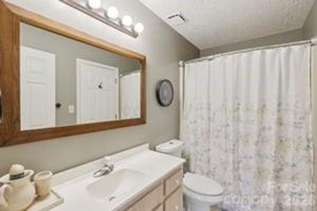 113 Forest Avenue NE, Valdese, NC 28690